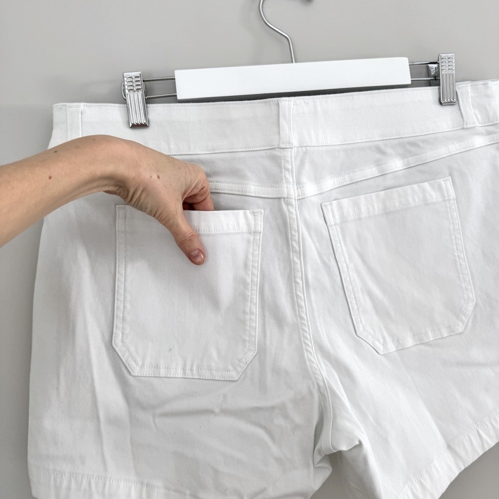 SPANX Stretch Twill Shorts size XL white - Picture 9 of 13